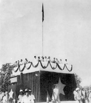 Chủ tịch Hồ Chí Minh đọc tuyên ngôn độc lập ngày 2-9-1945